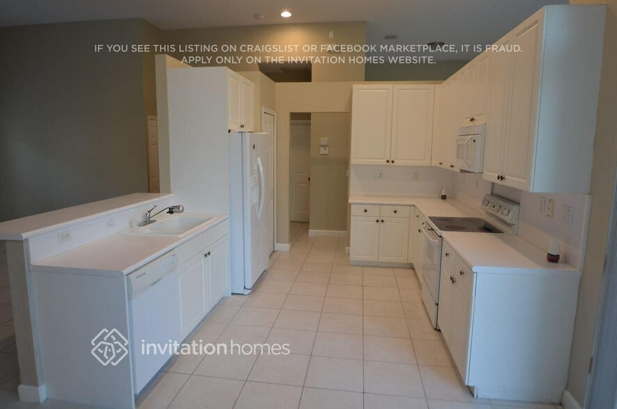 Building Photo - 5031 NW 123rd Ave