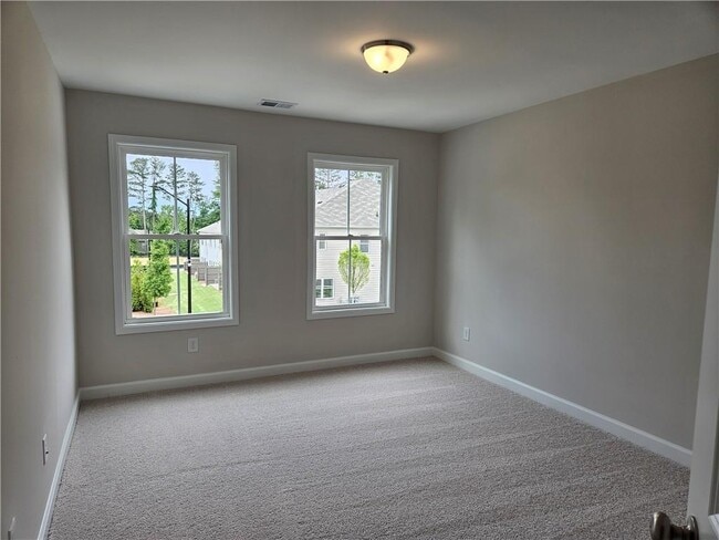 Building Photo - 125 Priestwood Ln