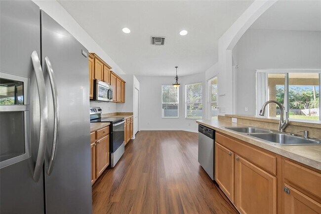 Building Photo - 8630 Sandy Plains Dr