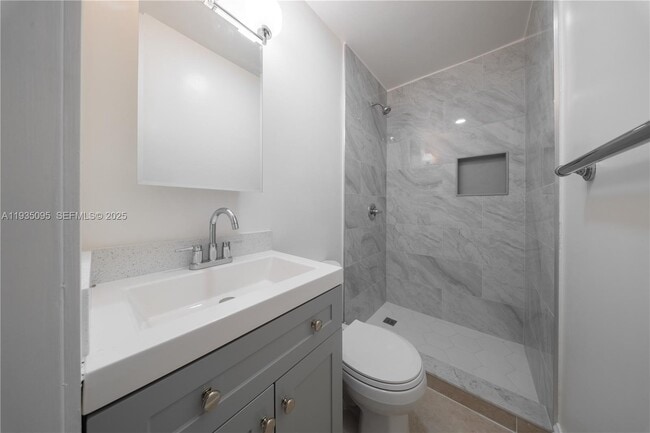 Building Photo - 3219 SW 141st Ave