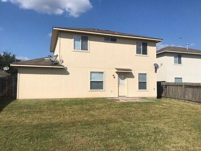 Building Photo - GREAT HOME! GREAT LOCATION