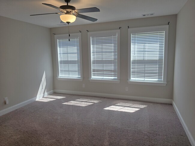 Building Photo - 7510 Paisley Cir
