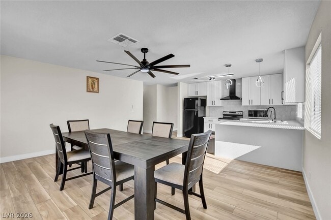 Building Photo - 6009 W Carpenteria Way