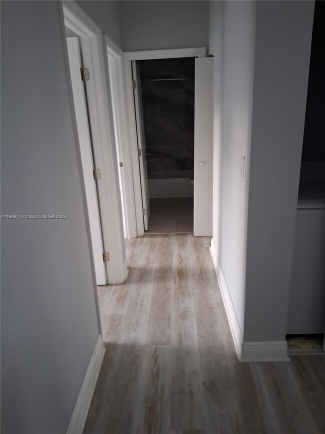 Building Photo - 488 NW 40th Ct