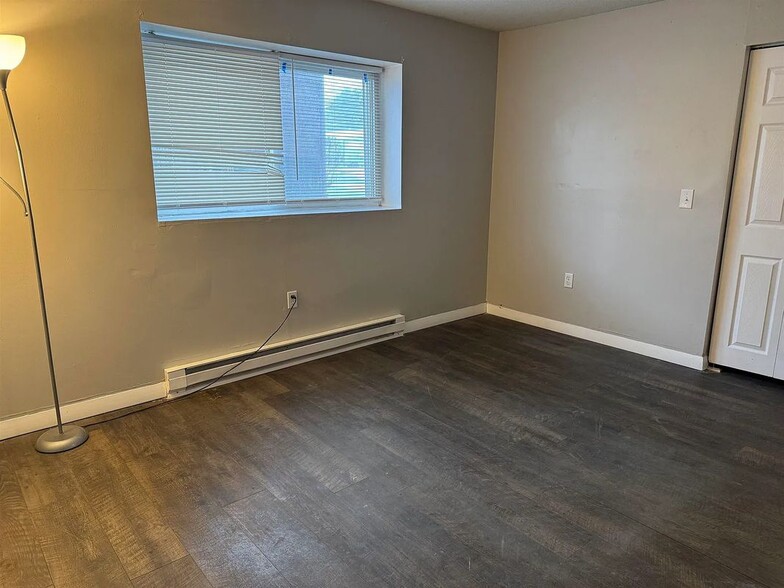 Building Photo - 128 Loudon Rd