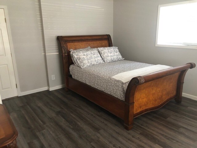 Bedroom - 511 9th St