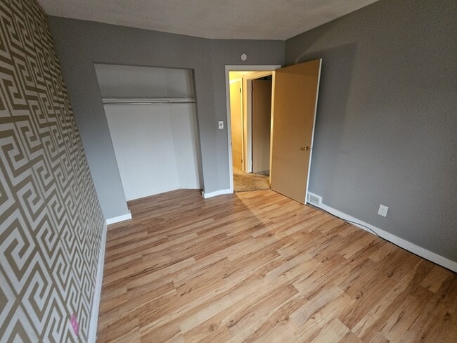 Building Photo - 6094 Andover Blvd