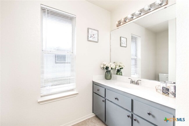 Building Photo - 1306 Elke Cir