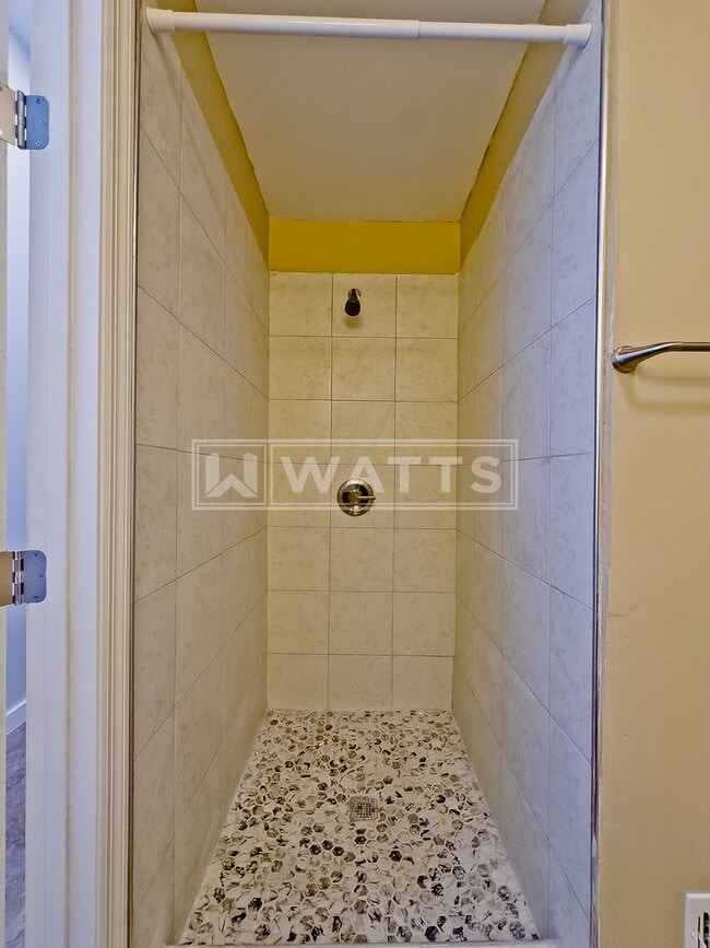 Building Photo - 1022 28th Pl S