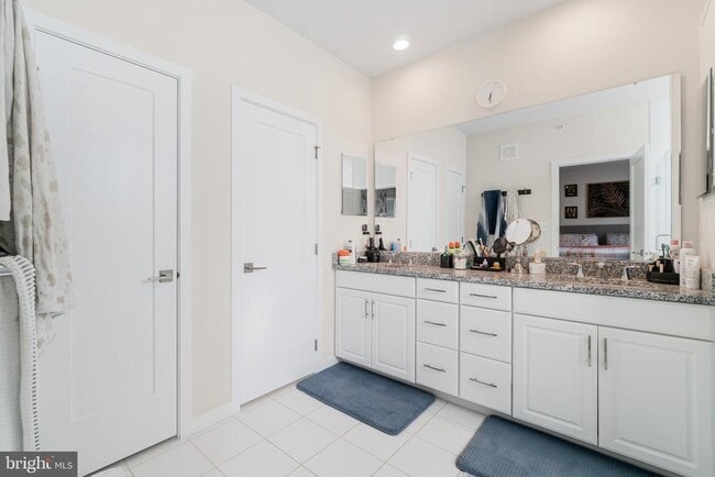 Building Photo - 23619 Waterford Downs Terrace