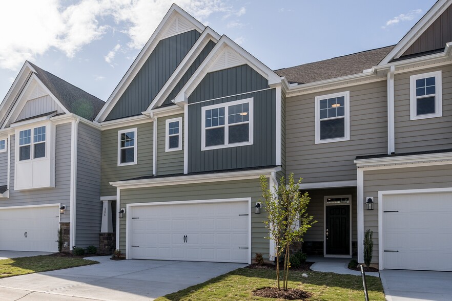 Building Photo - 304 Shale Creek Dr