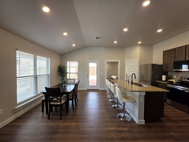 Building Photo - 235 Trailblazer Ln