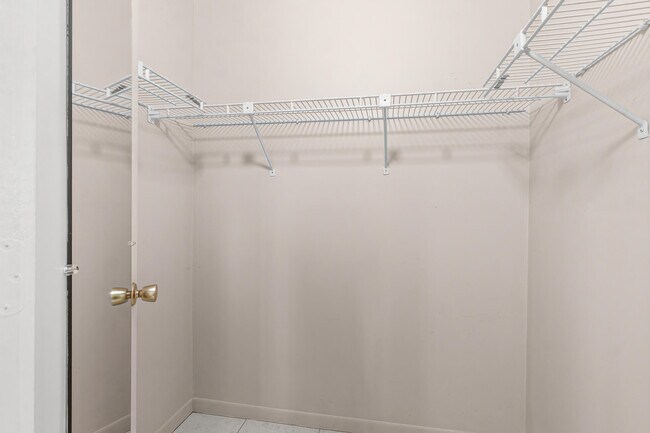 Building Photo - 1521 NW 19th Terrace