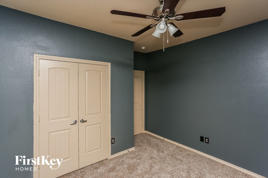 Building Photo - 14413 Artesia Ct