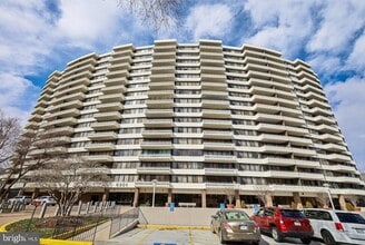 Building Photo - 6301 Stevenson Ave