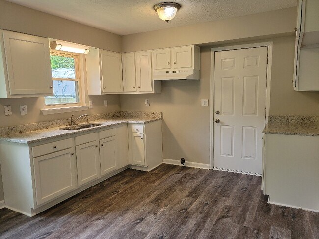 Kitchen appliances are included - not shown - 8323 Roseborough Rd