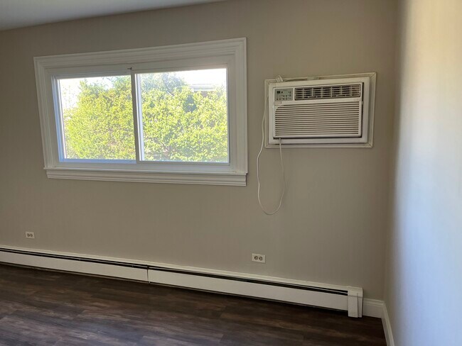 Building Photo - 15160 El Cameno Real Dr
