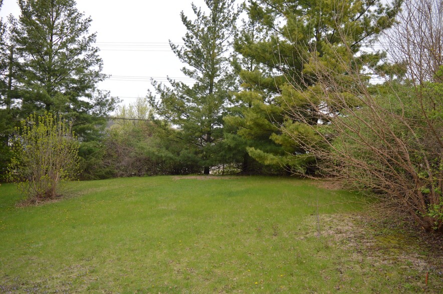 Building Photo - 5212 Rustling Oaks Ln