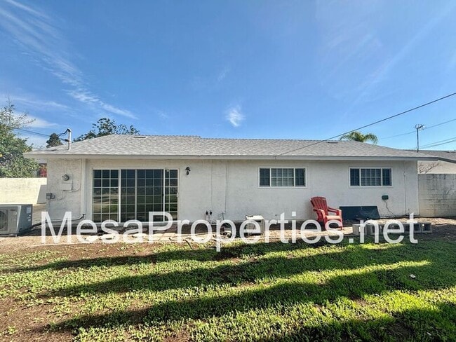 Building Photo - 1481 N Grove Ave