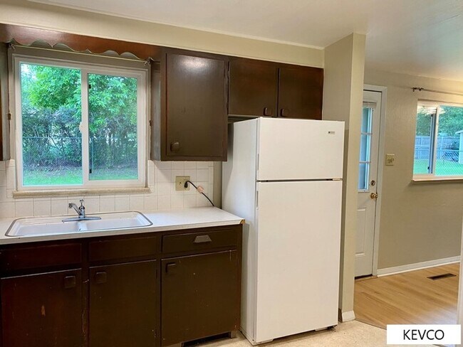 Building Photo - Ranch Style Across the Street from CSU!