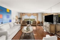 Building Photo - 210 Seaview Dr