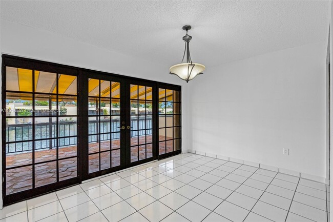 Building Photo - 7003 Crown Gate Ct