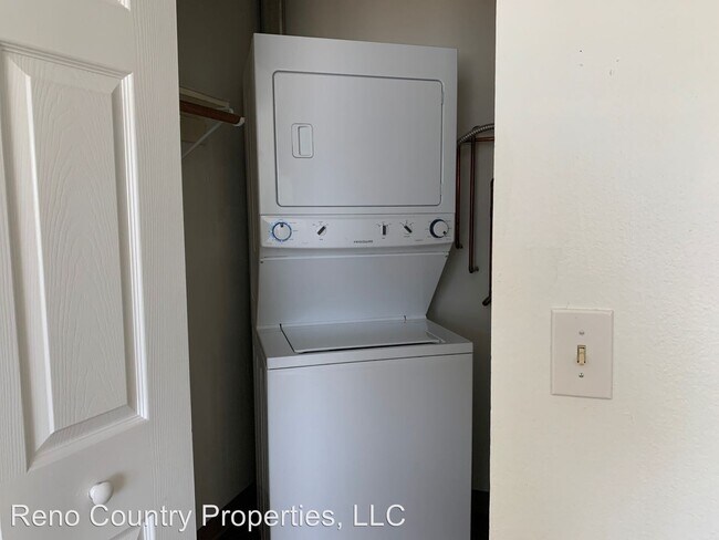 Building Photo - 3 br, 1 bath House - 1015 Baywood Drive