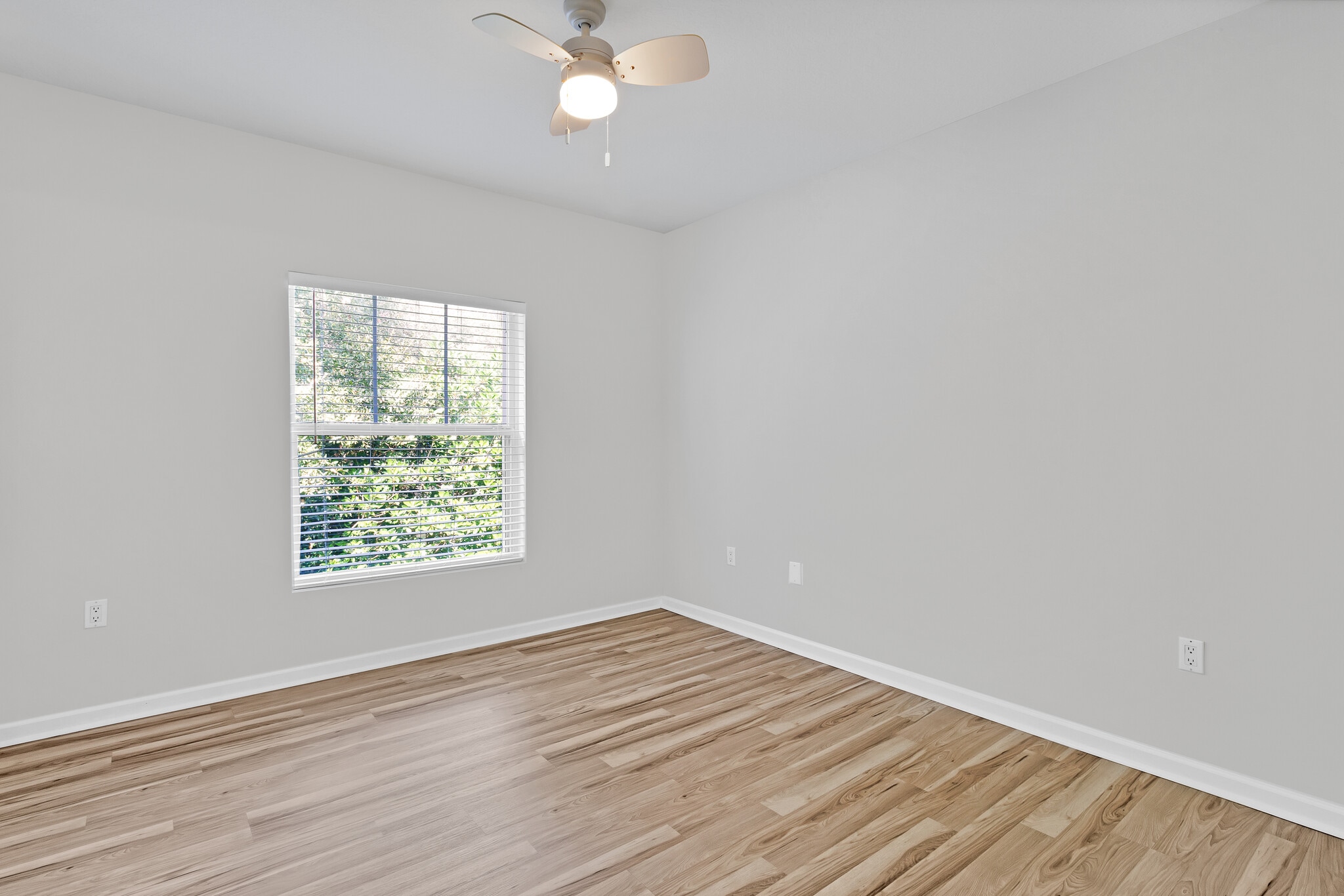 Master Bedroom - 5095 Fairways Cir