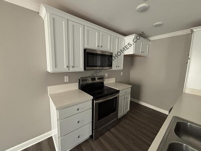 Building Photo - 55 Buena Vis Dr