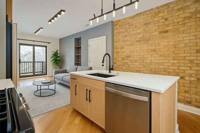 Building Photo - 5200 N Winthrop Ave