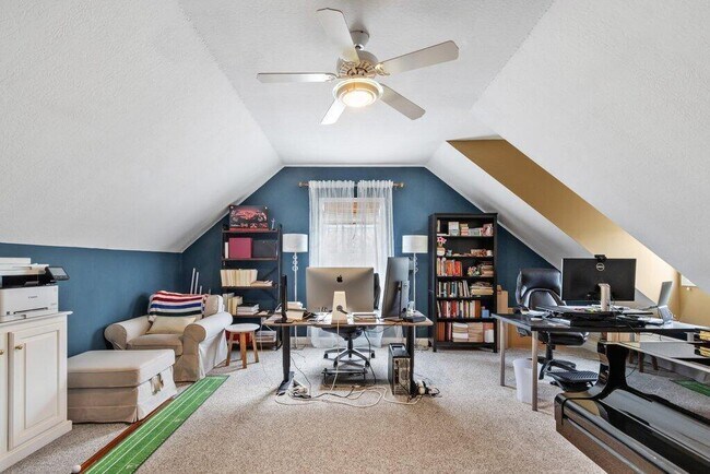 Building Photo - 5173 Claridge Dr