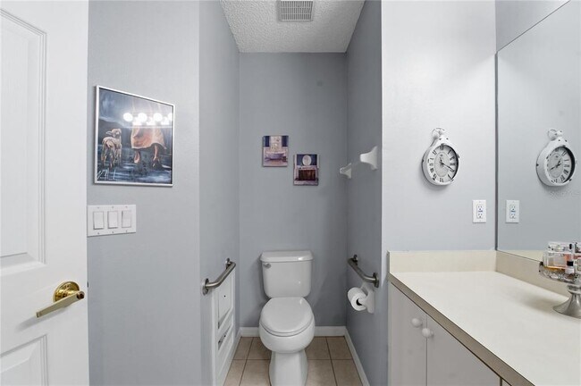 Building Photo - 1221 Wolford Dr