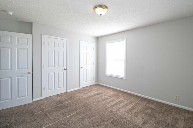 Building Photo - 145 Darlene Dr