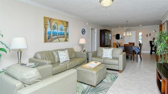 Building Photo - 1125 W Peppertree Dr