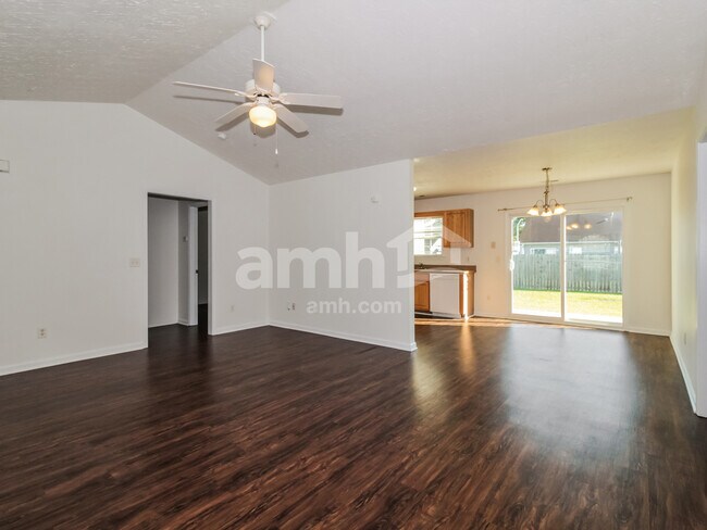 Building Photo - 9504 Huckabee Dr NE