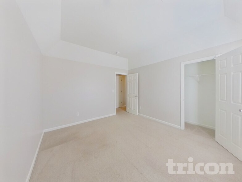 Building Photo - 5506 Linda Vista Ln