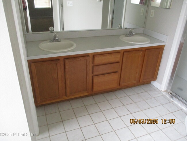 Building Photo - 3285 Avalon Dr