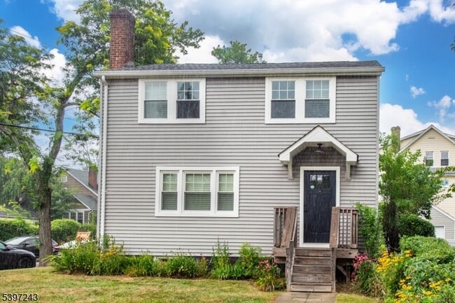 Building Photo - 266 Elmwood Ave