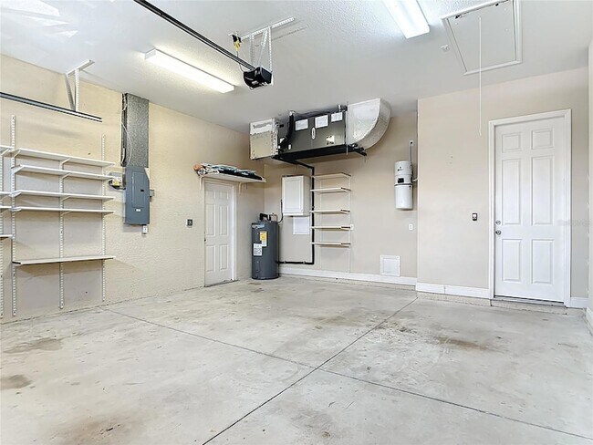 Building Photo - 168 Fairway Rd