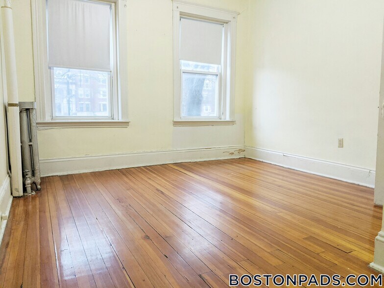 Building Photo - 1377 Commonwealth Ave