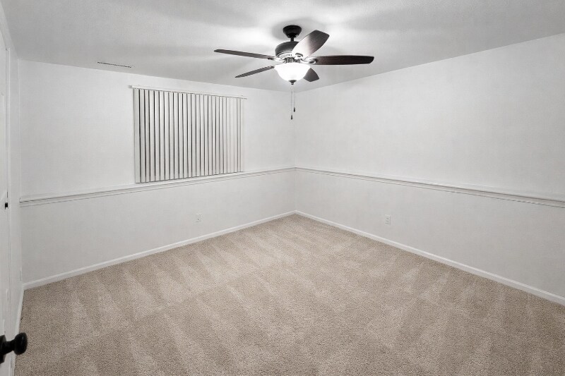 Building Photo - 2742 Hart Rd