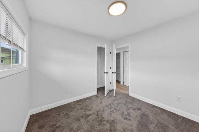 Building Photo - Newly Renovated 4BR/2BA in Newark - $2,400.00