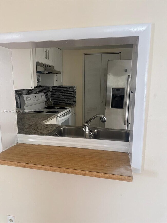 Building Photo - 7779 Tam Oshanter Blvd