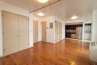 Building Photo - 1635 Lexington Ave