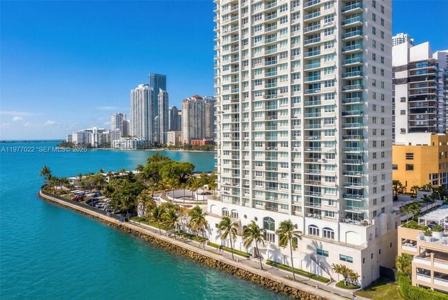 Building Photo - 800 Claughton Island Dr