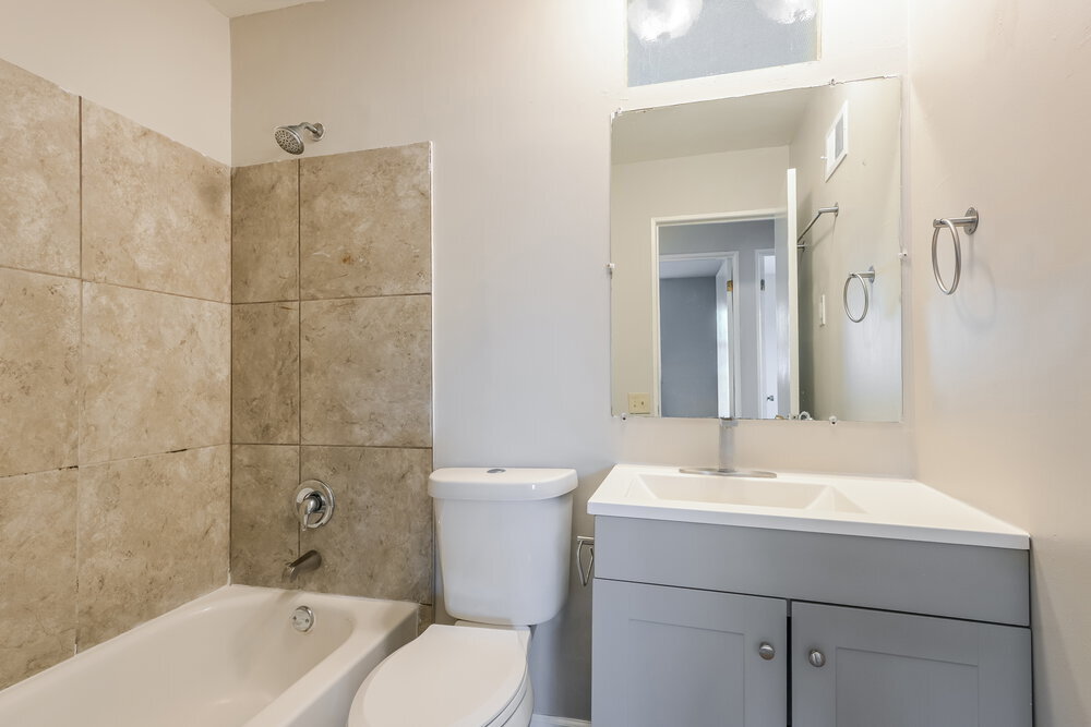 Building Photo - 2544 Netherton Dr