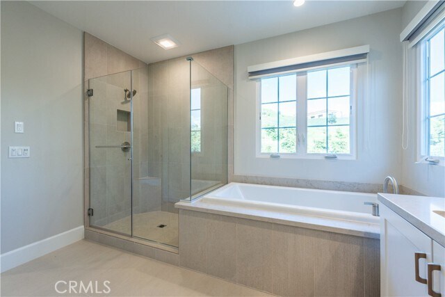 Building Photo - 152 Statura