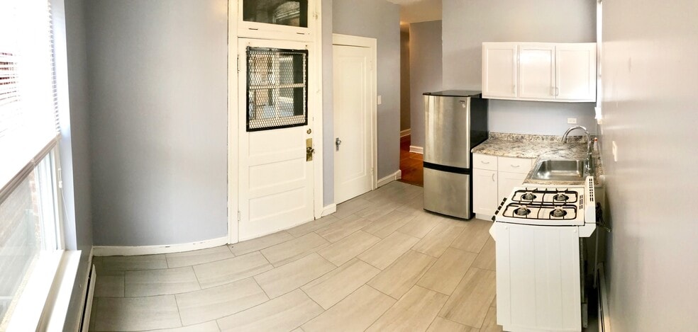 Building Photo - 3938 S Talman Ave