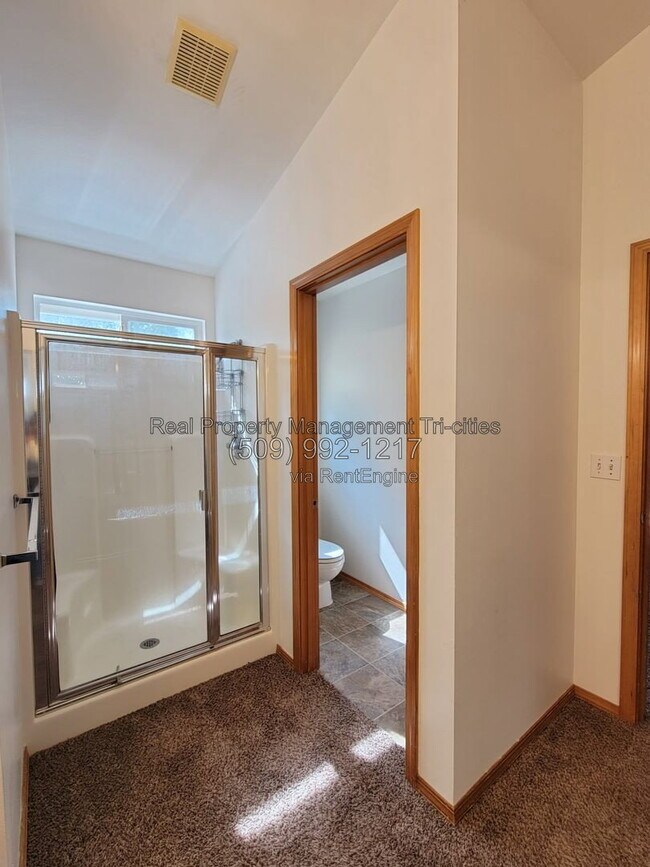 Building Photo - 2567 Prestwick Dr