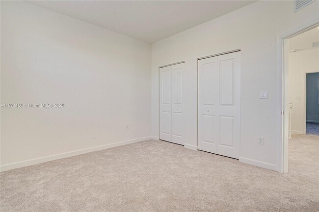 Building Photo - 2671 SE 24th Dr
